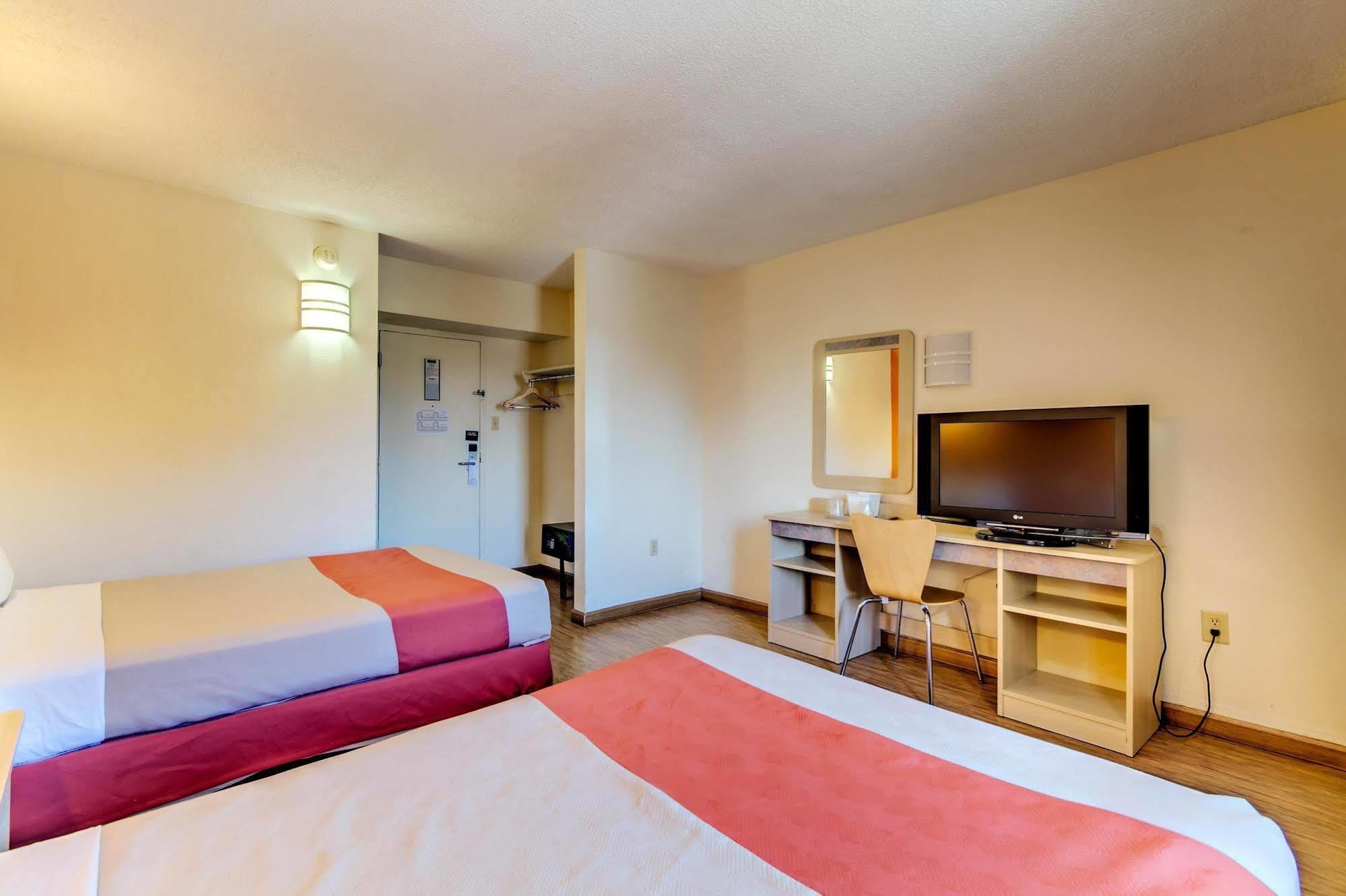 Motel 6-Washington, Dc Экстерьер фото